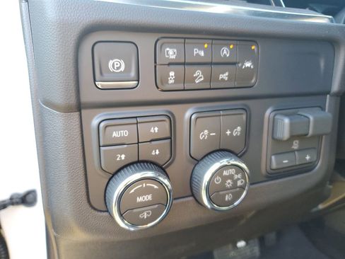 New 2026 Chevrolet Suburban Z71 w/ Z71 Off-Road Package image 24