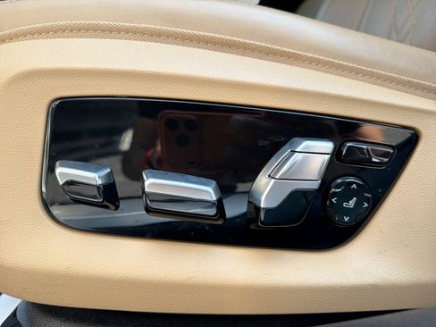 Used 2019 BMW 750i w/ Executive Package RWD image 14