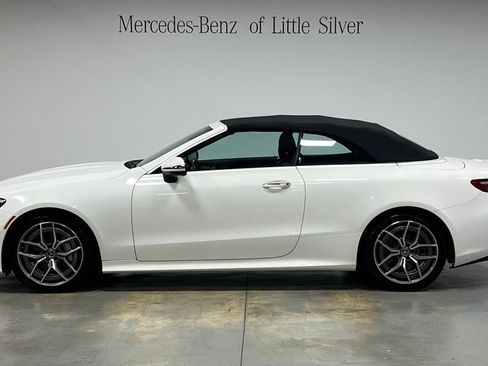 Used 2023 Mercedes-Benz E 450 4MATIC Cabriolet image 2