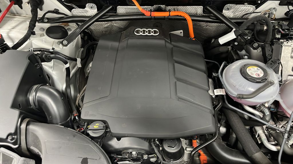 Used 2025 Audi Q5 e Premium Plus w/ Premium Plus Package AWD/4WD image 28