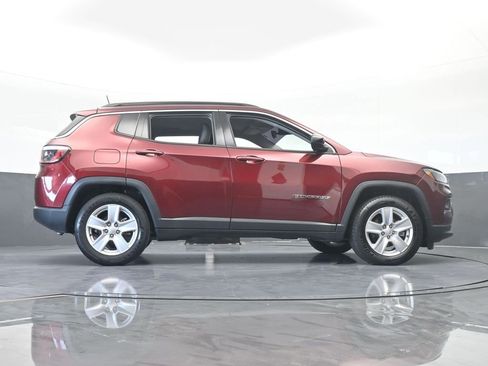 Used 2022 Jeep Compass Latitude image 56