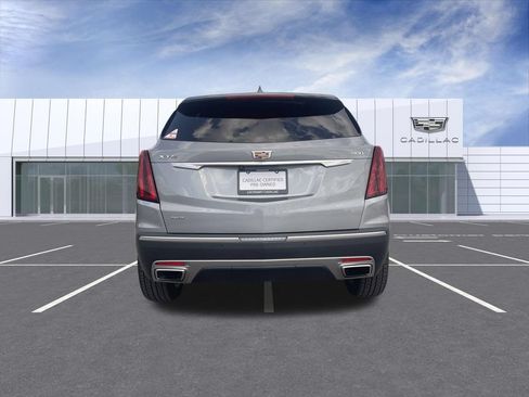 Used 2024 Cadillac XT5 Premium Luxury AWD/4WD image 7