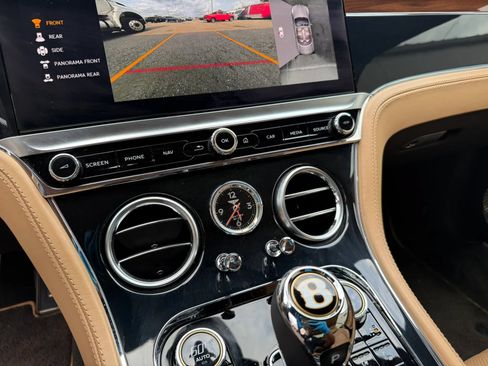 Used 2020 Bentley Continental GT V8 AWD/4WD image 25