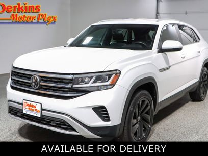 Used 2022 Volkswagen Atlas Cross Sport SE w/ Black Wheel Package