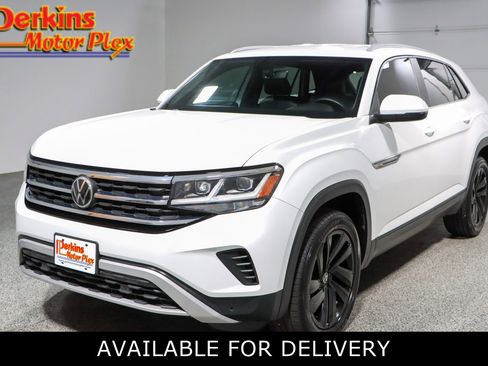 Used 2022 Volkswagen Atlas Cross Sport SE w/ Black Wheel Package AWD/4WD image 1