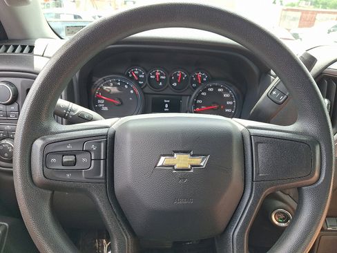Used 2023 Chevrolet Silverado 1500 Custom AWD/4WD image 18