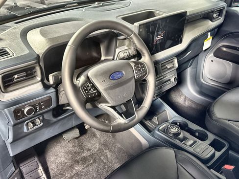 New 2025 Ford Maverick Lariat w/ Black Appearance Package image 19