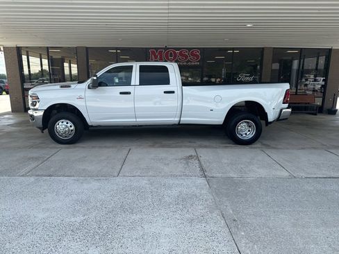 Used 2026 RAM 3500 Tradesman AWD/4WD image 7