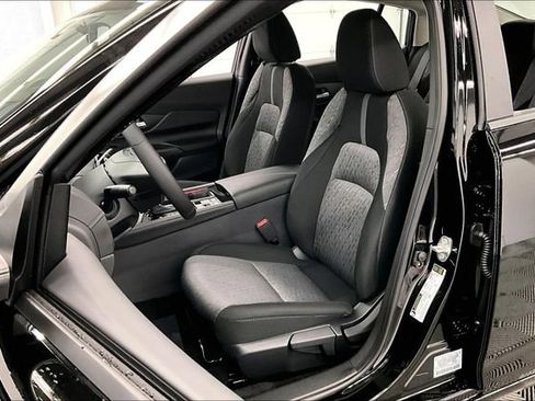 New 2026 Nissan Sentra SV w/ SV Convenience Package FWD image 10