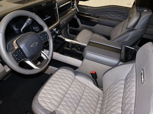 New 2026 Ford F450 Platinum image 29