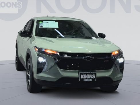 Used 2024 Chevrolet Trax RS w/ Driver Confidence Package image 4