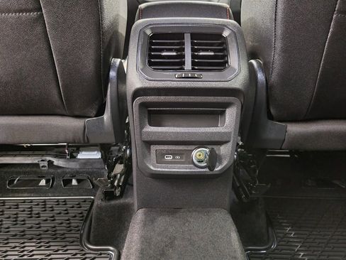 Used 2024 Volkswagen Tiguan Wolfsburg Edition image 22