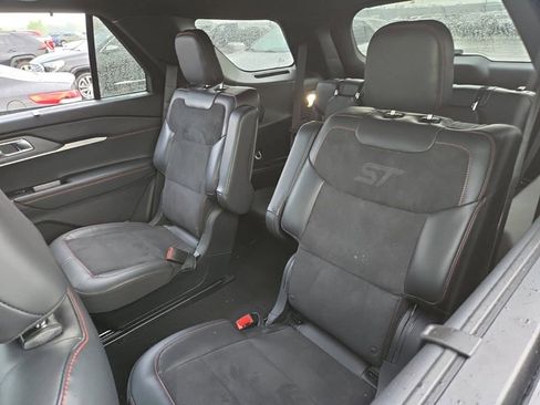 Used 2025 Ford Explorer ST AWD/4WD image 8