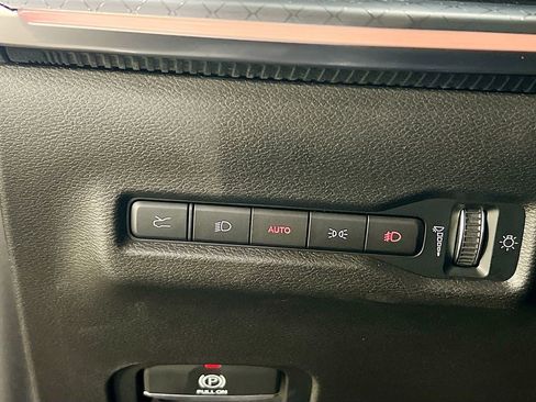 Used 2025 Jeep Wagoneer S Limited image 19