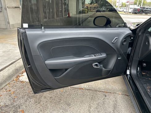 Used 2022 Dodge Challenger R/T w/ Plus Package image 32