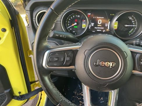 Used 2022 Jeep Wrangler Unlimited Sahara w/ Safety Group AWD/4WD image 19