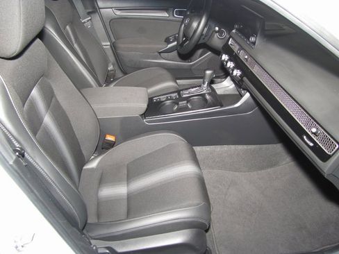 Certified 2024 Honda Civic Sport image 18