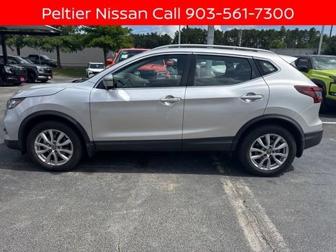 Certified 2022 Nissan Rogue Sport SV w/ Technology Package AWD/4WD image 6