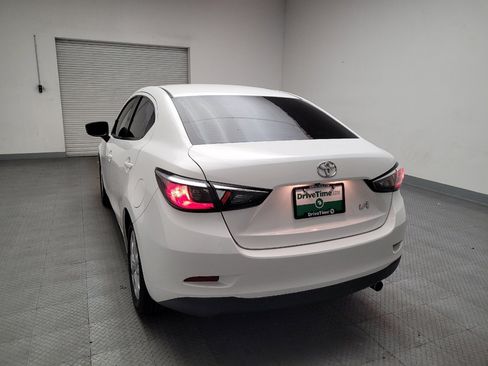 Used 2017 Toyota Yaris iA image 6