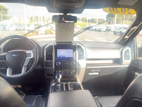 Used 2020 Ford F150 Lariat image 17