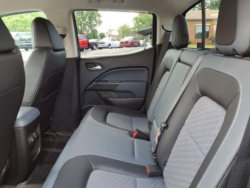 Used 2020 Chevrolet Colorado Z71 AWD/4WD image 6
