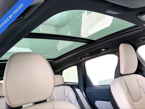 Certified 2026 Volvo XC60 B5 Plus AWD/4WD image 21
