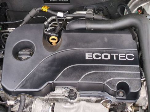 Used 2020 Chevrolet Equinox LT w/ Driver Convenience Package FWD image 30