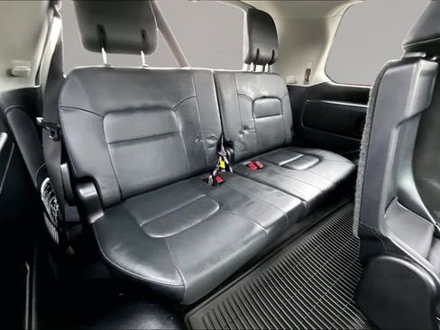 Used 2019 Toyota Land Cruiser image 30