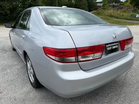 Used 2004 Honda Accord EX image 3