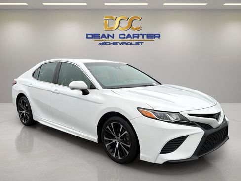 Used 2018 Toyota Camry SE w/ Convenience Package image 7