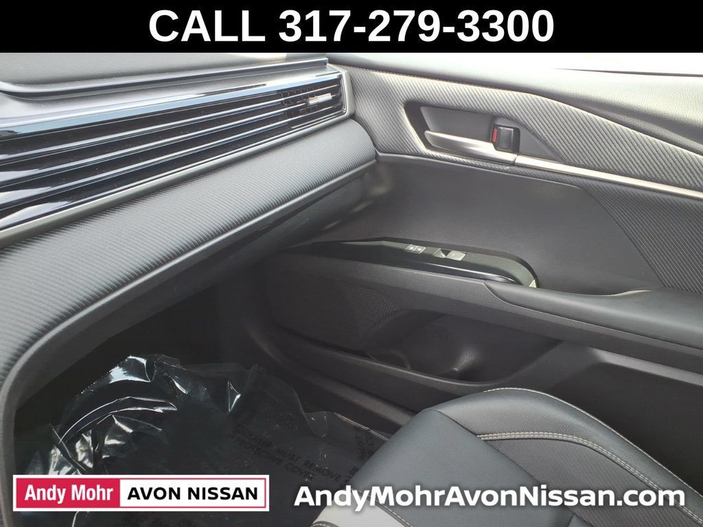 Used 2025 Toyota Camry SE FWD image 35