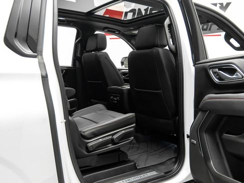 Used 2024 Chevrolet Suburban RST w/ Luxury Package AWD/4WD image 46