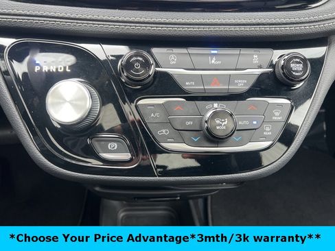 Certified 2022 Chrysler Pacifica Touring-L w/ S Appearance Package image 78