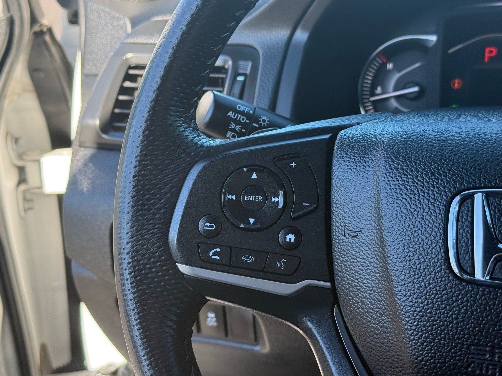 Used 2024 Honda Passport EX-L image 18