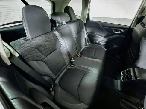 Used 2023 Subaru Forester Premium AWD/4WD image 25