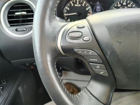 Used 2017 Nissan Pathfinder Platinum w/ Midnight Edition Package image 16