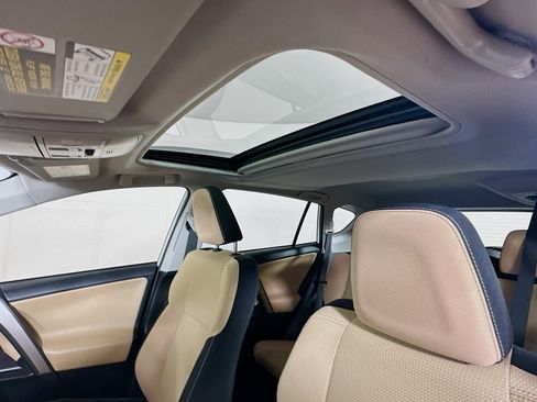 Used 2018 Toyota RAV4 XLE FWD image 25