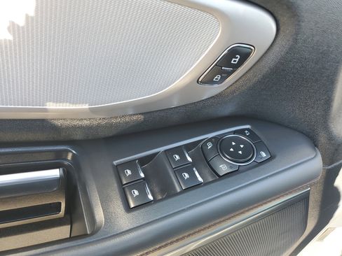 Used 2025 Ford Expedition Active image 24