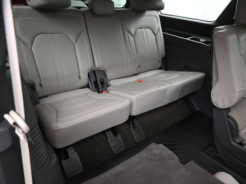 Used 2021 Ford Expedition Limited image 9