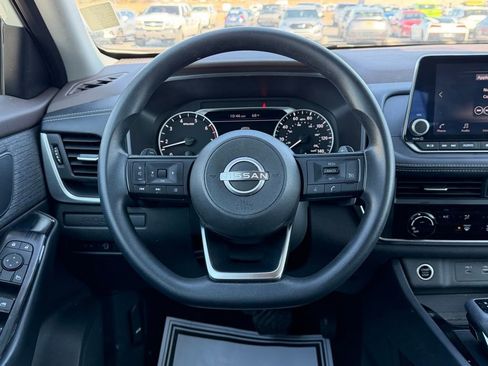 Used 2023 Nissan Rogue S image 15