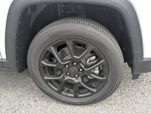 New 2026 Jeep Compass Latitude AWD/4WD image 4