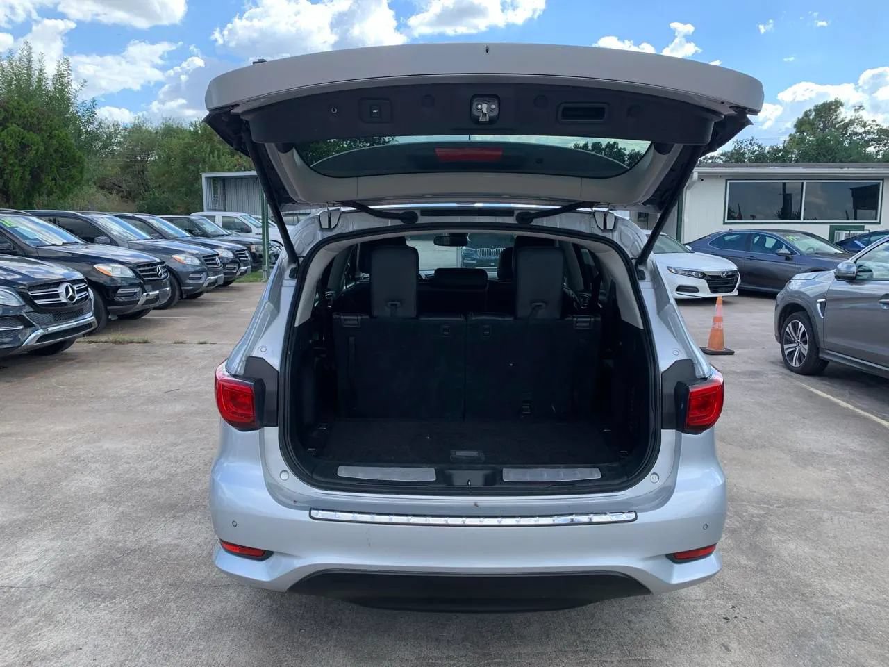 Used 2017 INFINITI QX60 FWD w/ Premium Plus Package image 21