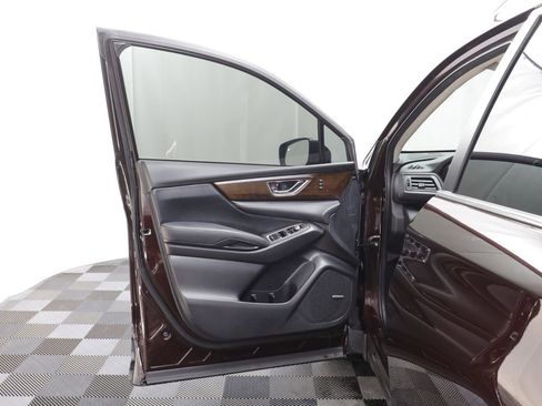 Used 2023 Subaru Ascent Touring image 5