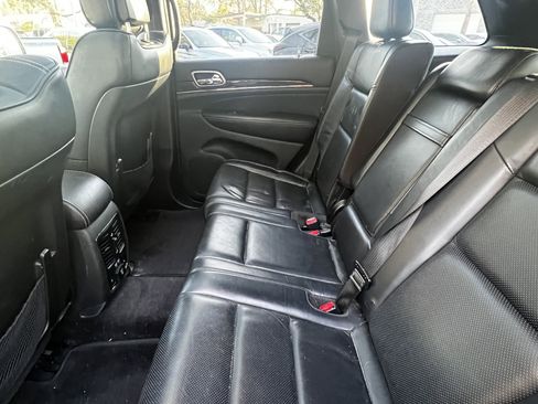 Used 2017 Jeep Grand Cherokee Overland image 32