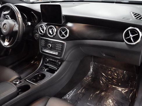 Used 2019 Mercedes-Benz GLA 250 w/ Convenience Package image 30