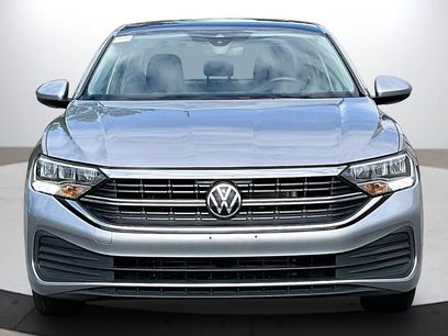 Used 2024 Volkswagen Jetta SE