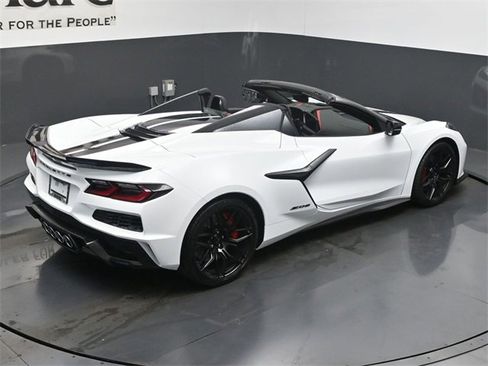 New 2026 Chevrolet Corvette Z06 w/ Stealth Interior Trim Package image 21