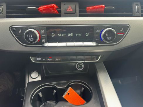 Used 2017 Audi A4 2.0T Premium image 28