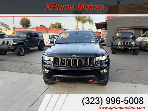 Used 2017 Jeep Grand Cherokee Trailhawk AWD/4WD image 2