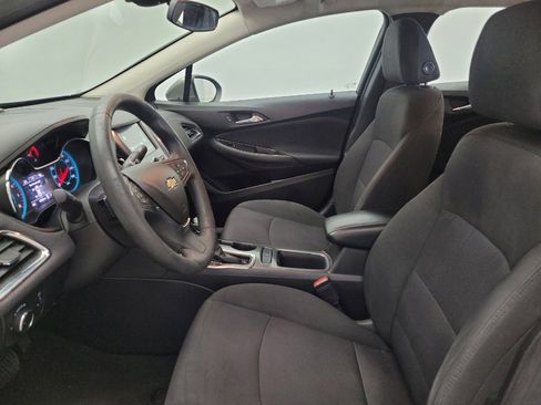 Used 2018 Chevrolet Cruze LT FWD image 17